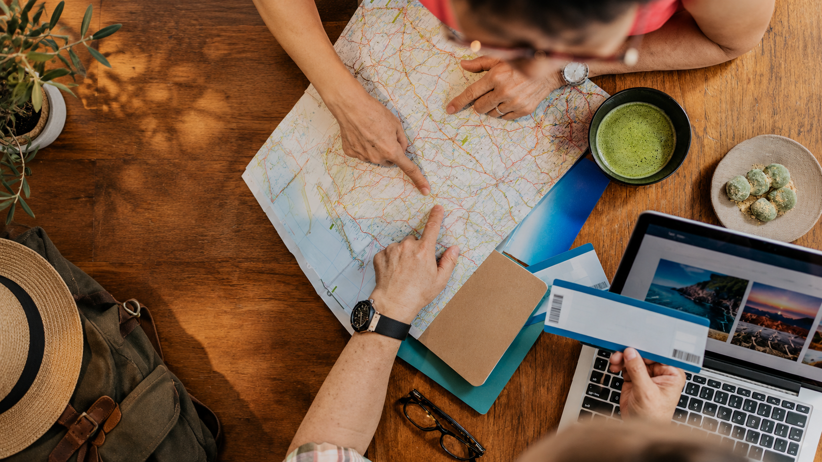 Diseño colaborativo de una ruta de viaje sobre un mapa